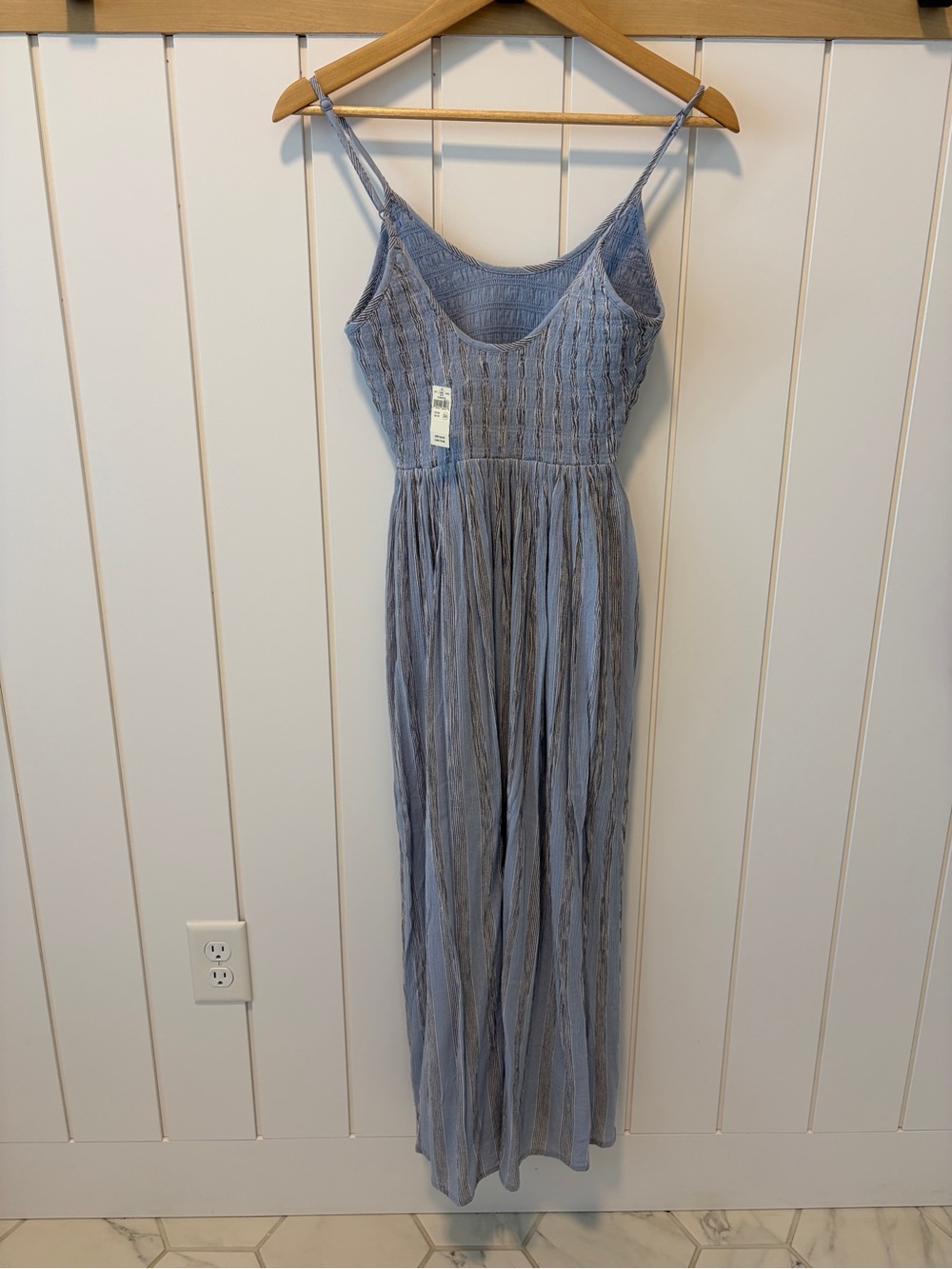 Aerie Blue Striped Flowy Midi Dress - Size Extra Small - NWT - Picture 3 of 4